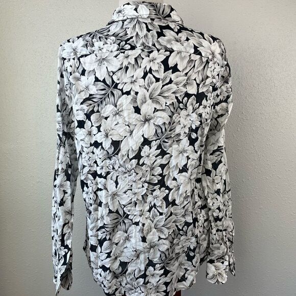 Jones New York Signature Floral Button Down Shirt Size M EUC - Picture 5 of 6